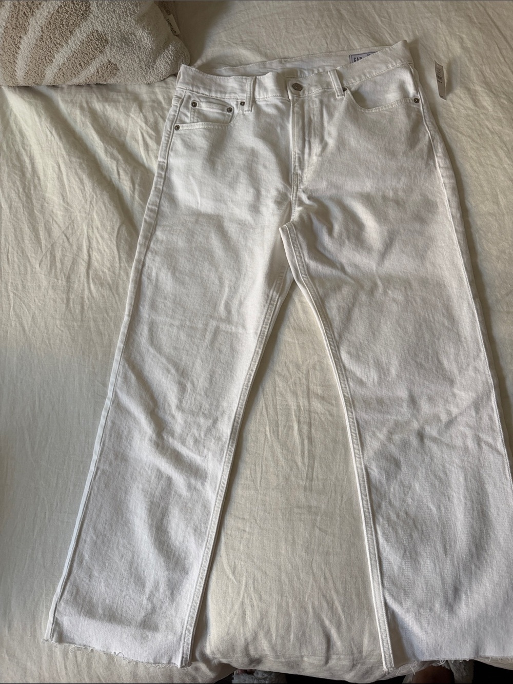 Women’s White Straight-Leg Jeans